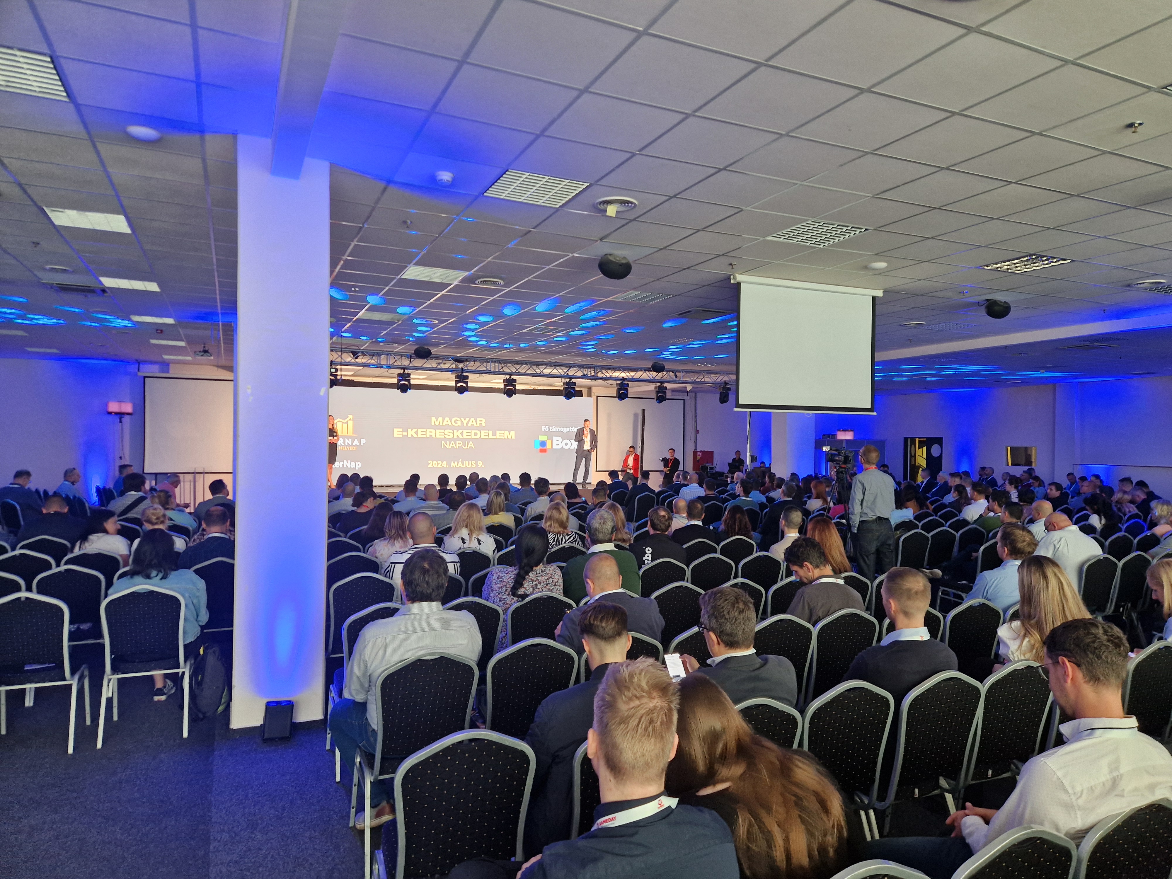 Blog - Magyar Ekereskedelem Napja percről percre 13:00 - dr. Ormós Zoltán (Ecommerce Hungary alelnöke)